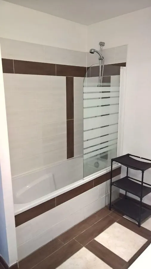 13 Rue De La Fontaine F11 Apartment Lourdes 0*,
